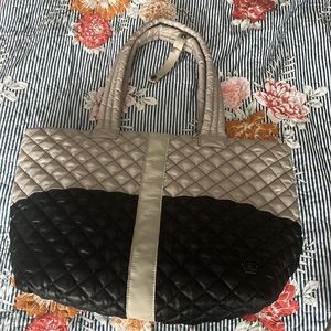Oliver Thomas gently used large Wingwoman Tote